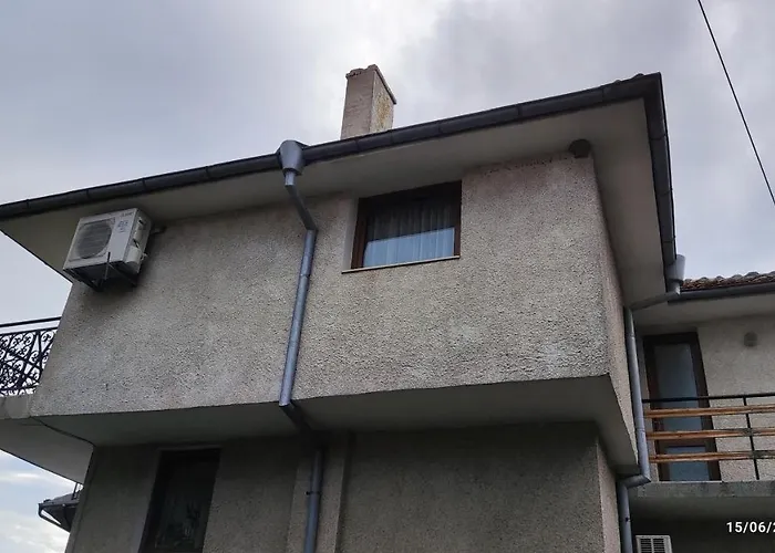 Nyaraló росен Neszebar